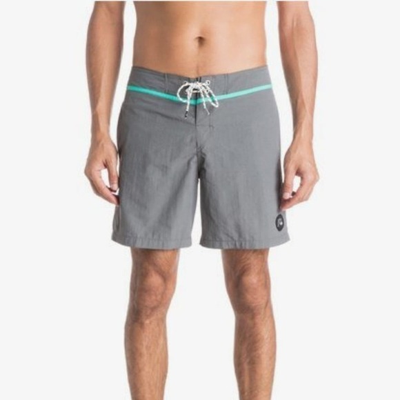 QUIKSILVER Men's Classic Yoke 17" Boardshort Swim Trunks Shorts Size 40 - Picture 1 of 16